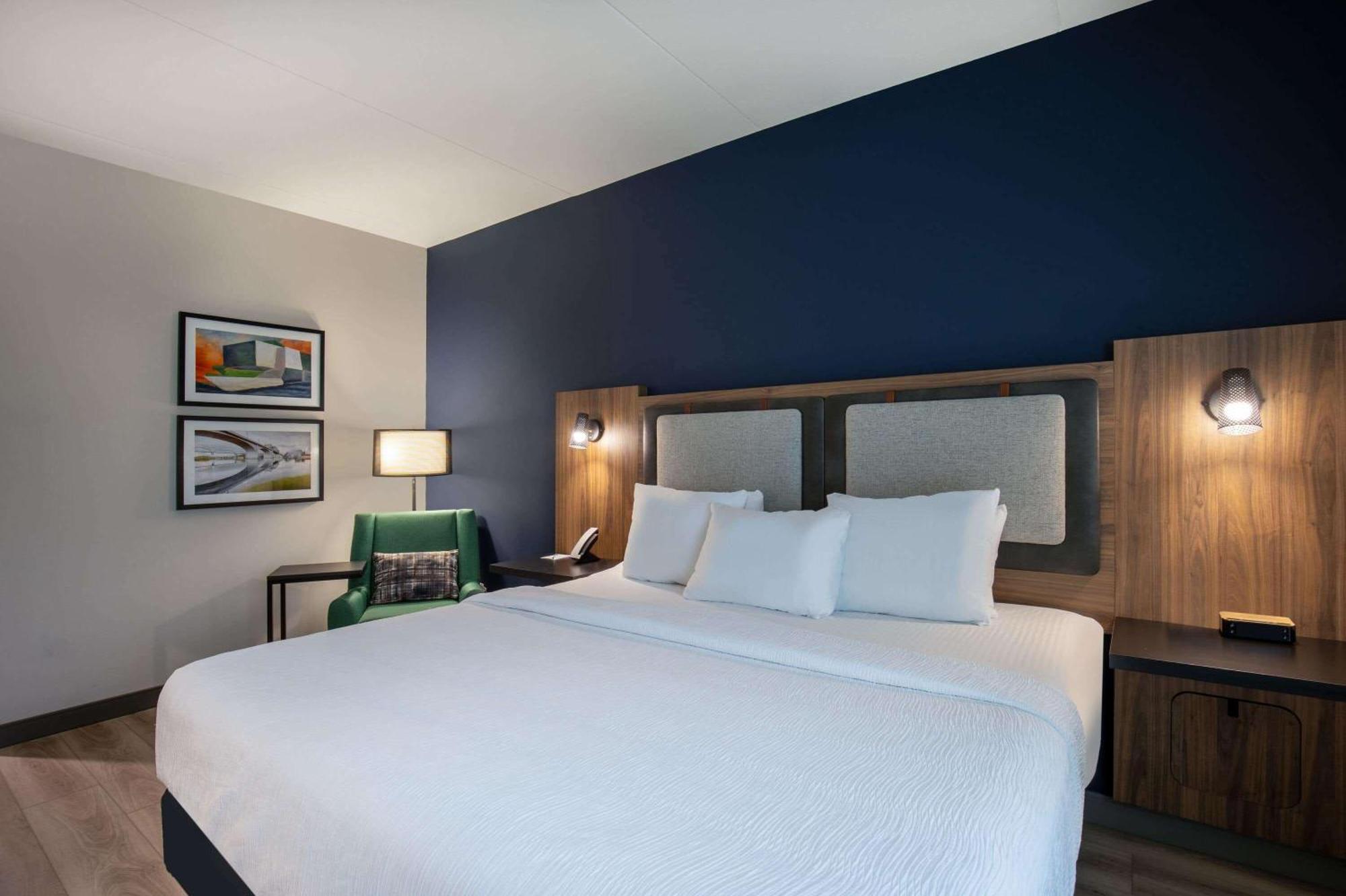 La Quinta Inn & Suites By Wyndham Chattanooga Downtown/South Bagian luar foto