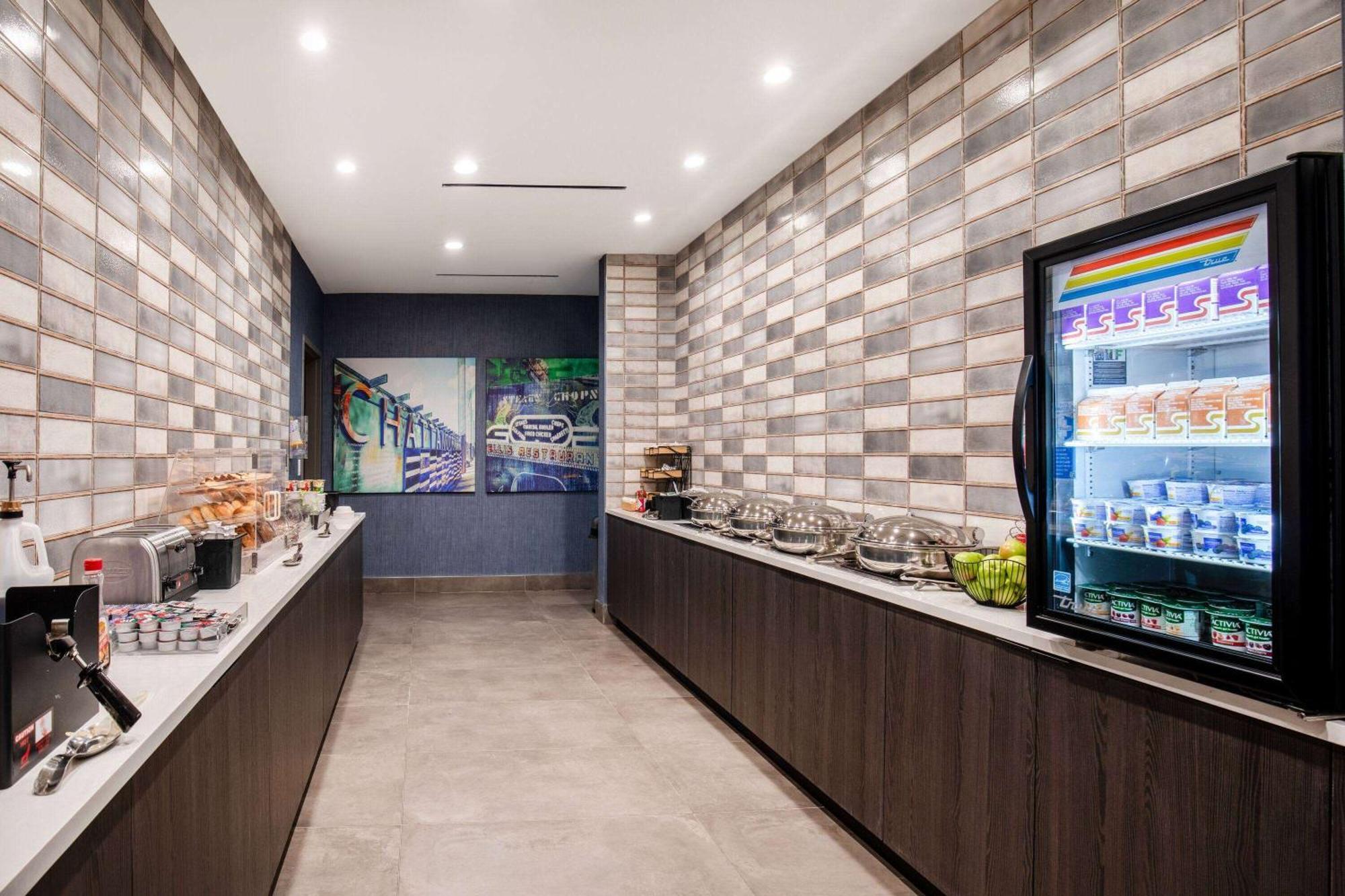 La Quinta Inn & Suites By Wyndham Chattanooga Downtown/South Bagian luar foto