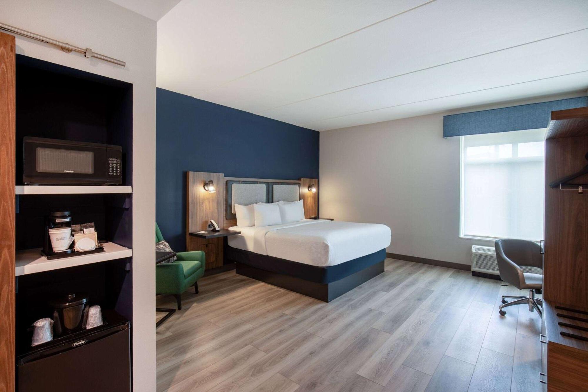 La Quinta Inn & Suites By Wyndham Chattanooga Downtown/South Bagian luar foto